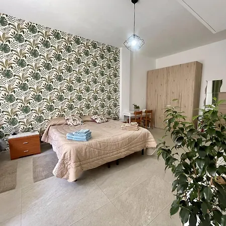 Amigos Bed and Breakfast 3*