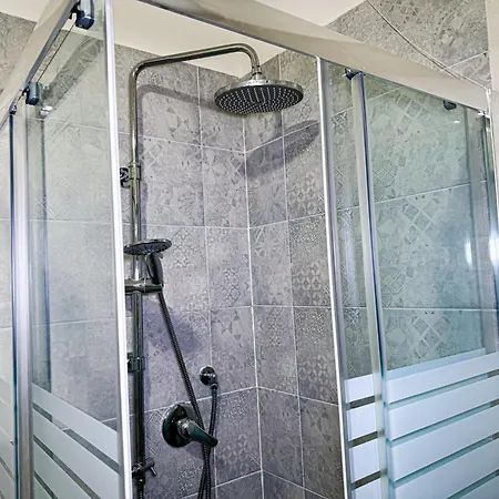 ベッド・アンド・ブレックファスト Amigos リド・ディ・オスティア